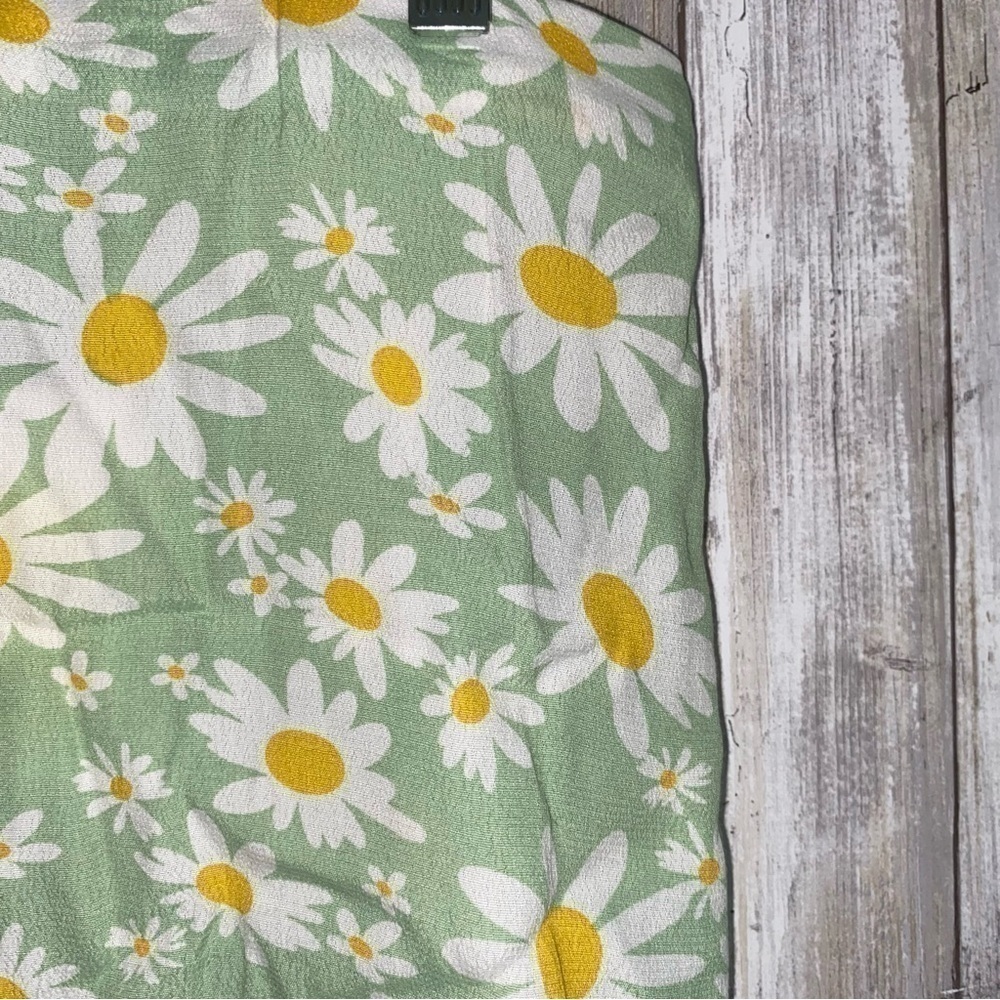 NWT Elodie Mint Daisy Mini Skirt - Picture 3 of 7